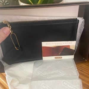 NWT/NIB Vintage Coach Skinny Case